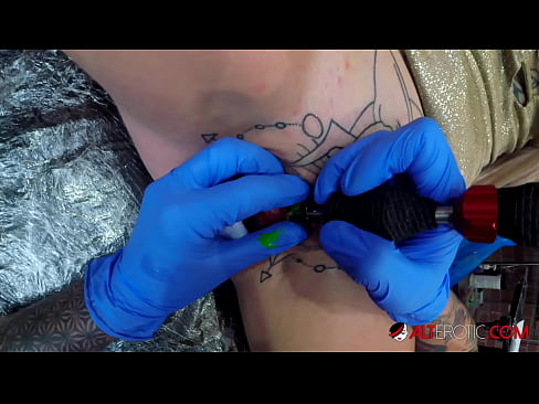 ❤️ Ekstreem tattooed hottie Sully Savage krige in tattoo op har klitoris Fuckfideo op fy.porn-milf-300.ru ❤